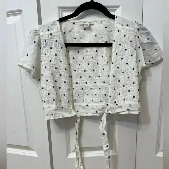 American Eagle Outfitters smocked crop tie front top size large polka dots NWOT - Picture 3 of 9